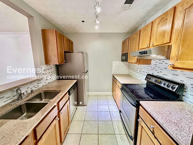 Foto del edificio - 970 Sidney Marcus Blvd NE