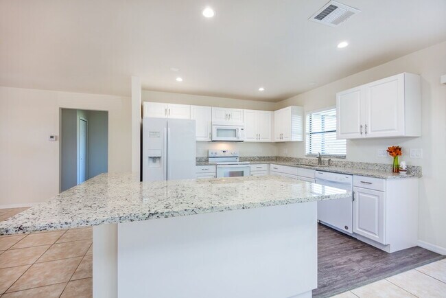 Foto del edificio - 1009 Nicholas Pkwy W