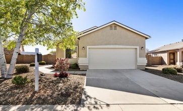 Building Photo - 5303 N Willoughby Dr