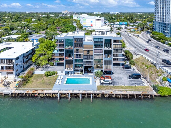 Building Photo - 7899 NE Bayshore Ct