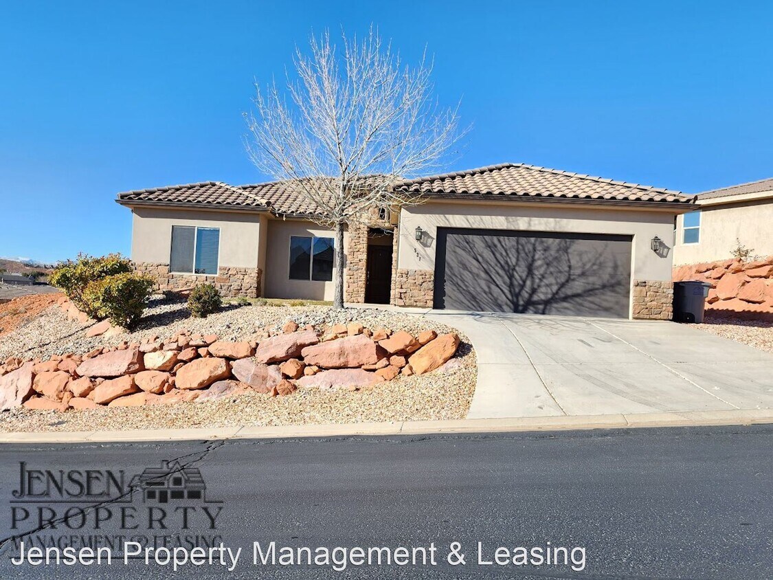 Primary Photo - 3 br, 2 bath House - 531 North Sunrock Way