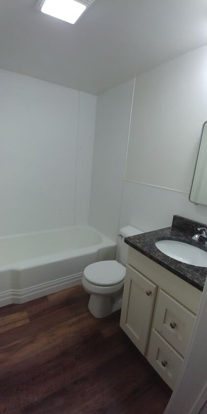Building Photo - Broadway Triplex