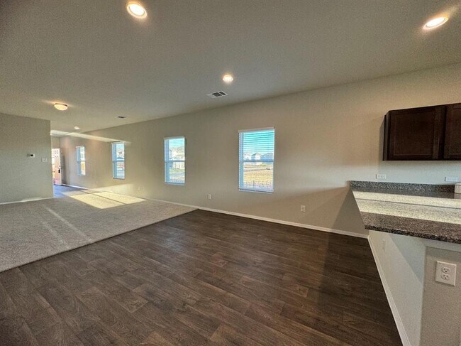 Building Photo - 305 Haywood Mnr