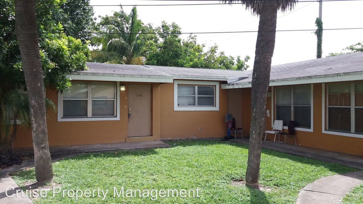Primary Photo - 140-240 NW 40th St