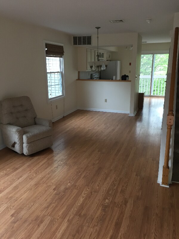 Foto del edificio - 62 Manorwood Dr