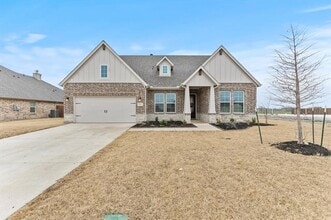 Building Photo - 204 Aero Vis Dr