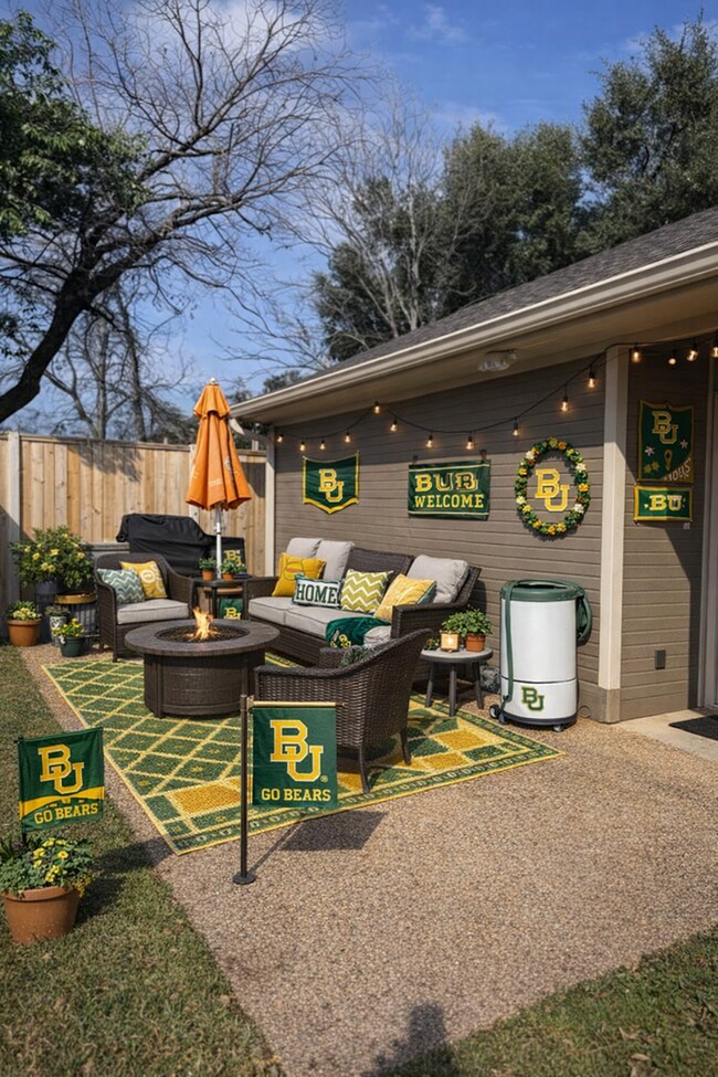 Foto del edificio - Rare Baylor Bubble Rental | Walk to Campus | 4 Bed / 3 Bath