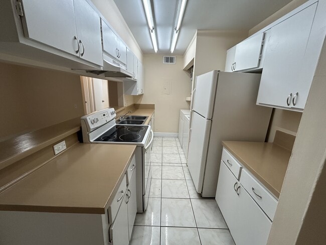 Foto del edificio - 4401 Treehouse Ln