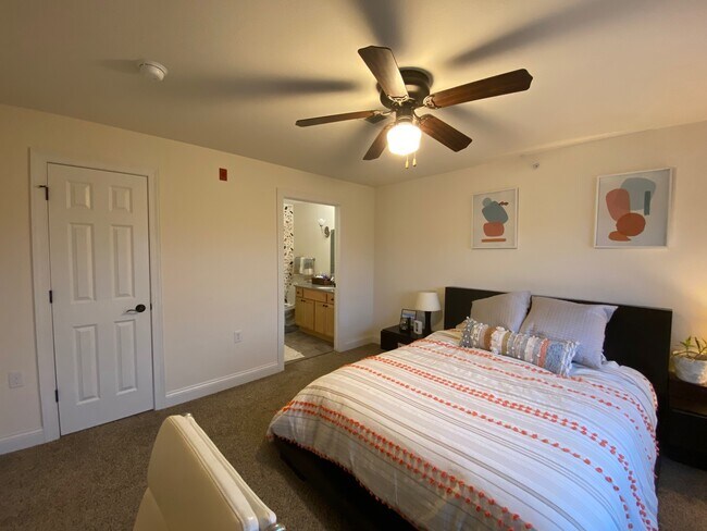 Foto del edificio - 411 Bleeker St