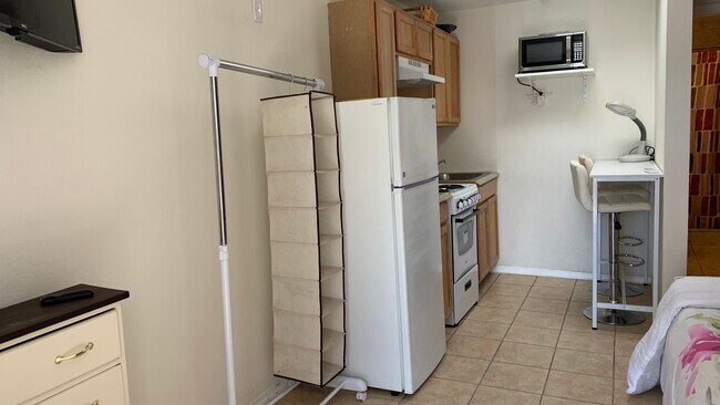 Building Photo - 4505 Pershing Dr