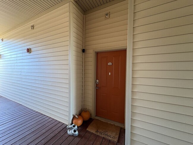 Building Photo - Crawford Falls #734