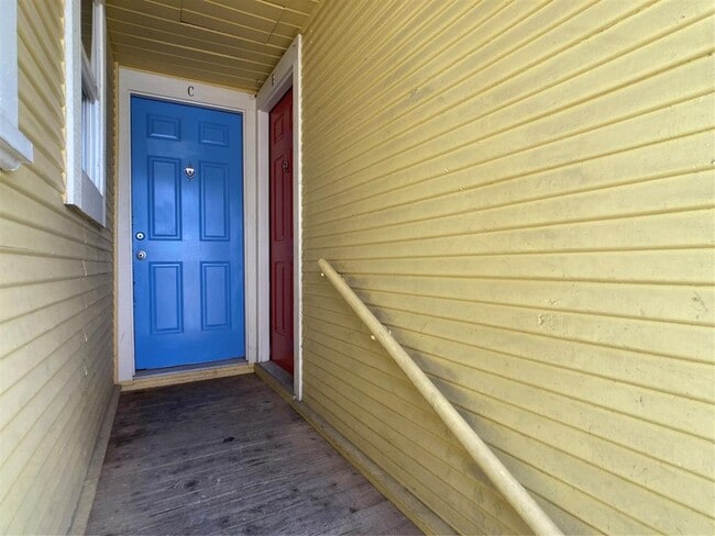 Building Photo - 611 W 31st St