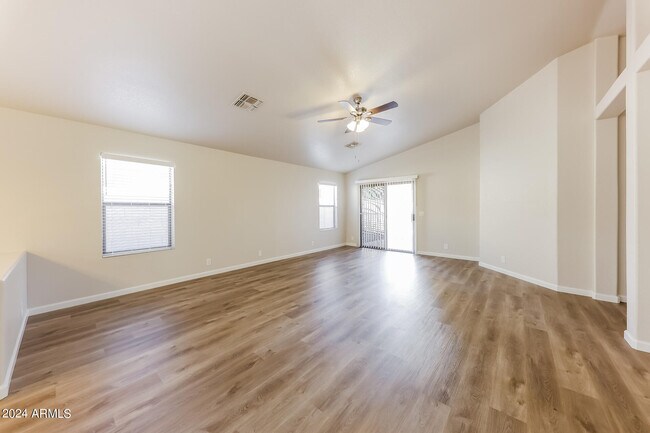 Foto del edificio - 10017 N 94th Ln