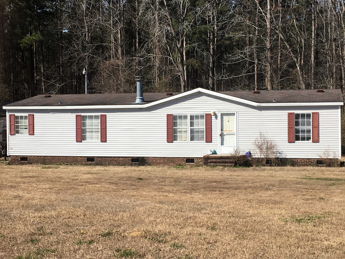 614 British Rd Kinston Nc 28501 House For Rent In Kinston Nc Apartments Com