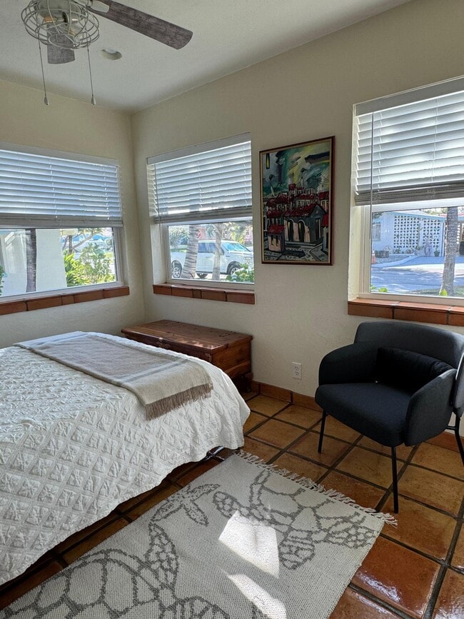 Foto del edificio - 256 E 24th St