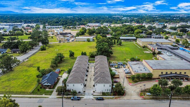 Foto del edificio - 3642 Griggs Rd