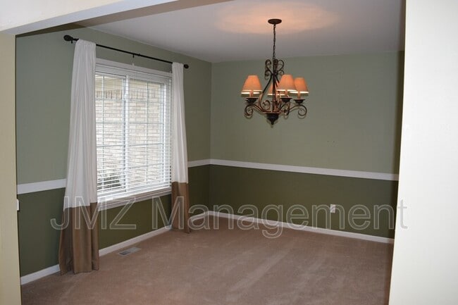 Building Photo - 269 Savannah Dr