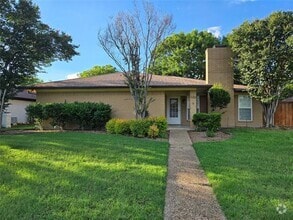 Building Photo - 1509 Meadow Glen St