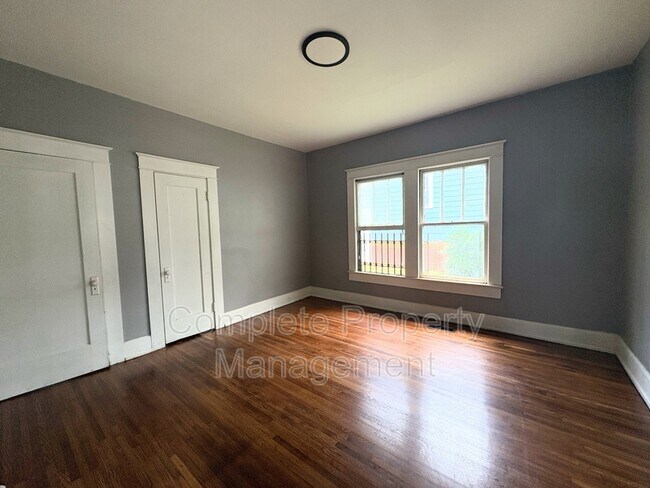 Building Photo - 1117 15th Way SW