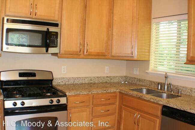 Building Photo - 5 br, 2.5 bath House - 558 W. 1700 S.
