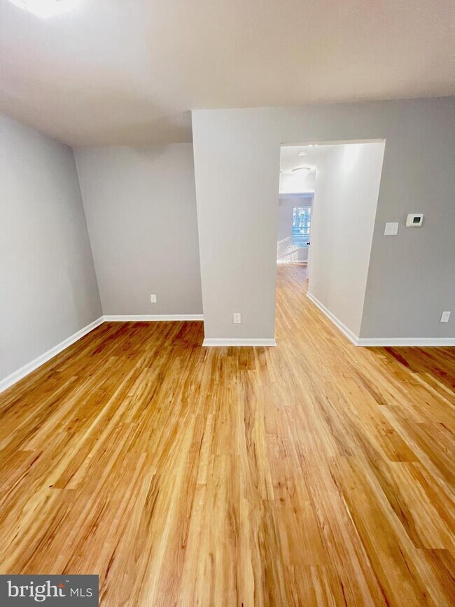 Foto del edificio - 1054 Tristram Cir
