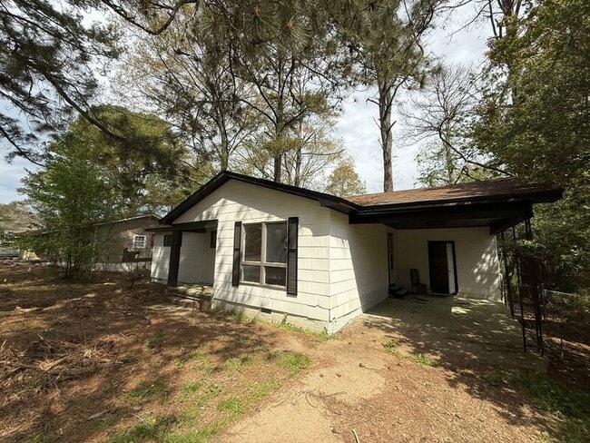 Building Photo - 1558 Maria Dr