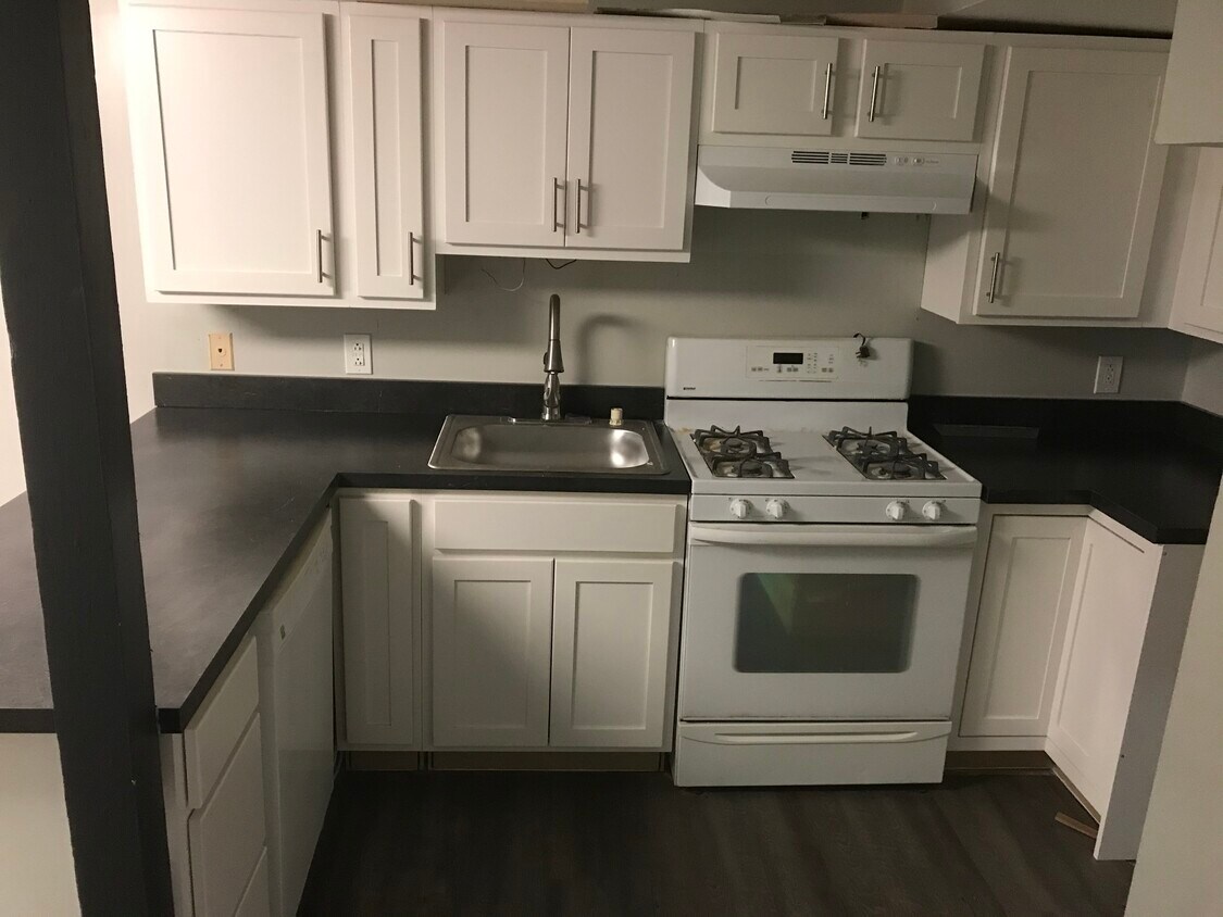 Foto principal - 802 W Maxwell St
