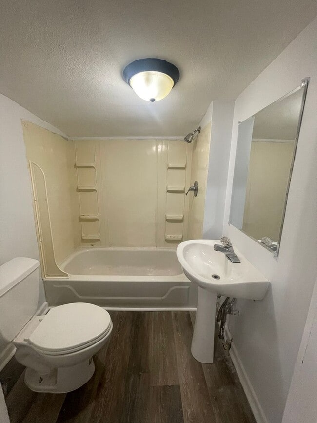 Building Photo - Welcome to your next chapter in comfort, c...