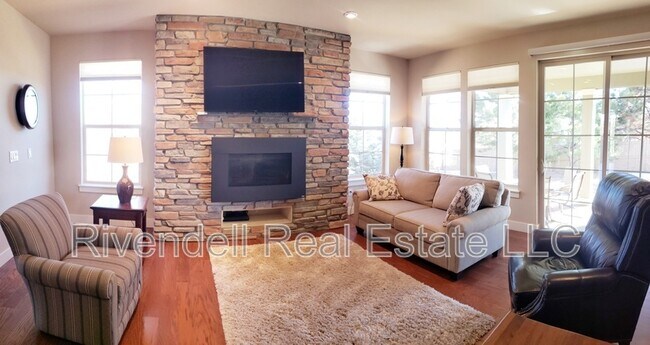 Building Photo - 6932 Groveton Ave