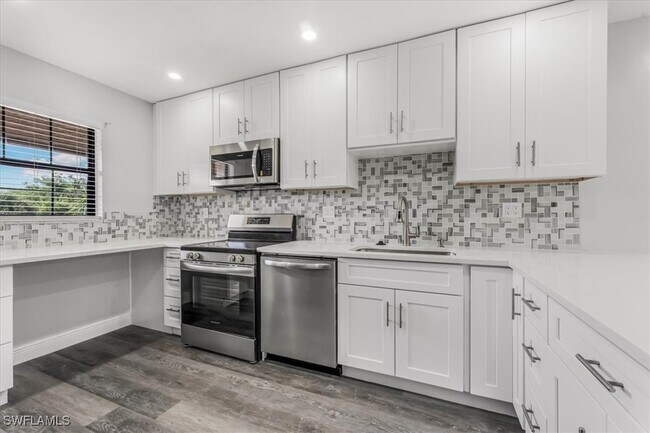 Building Photo - 5243 Treetops Dr