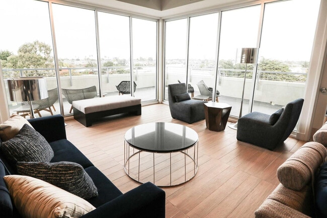 Foto del edificio - 55 Triton Park Ln