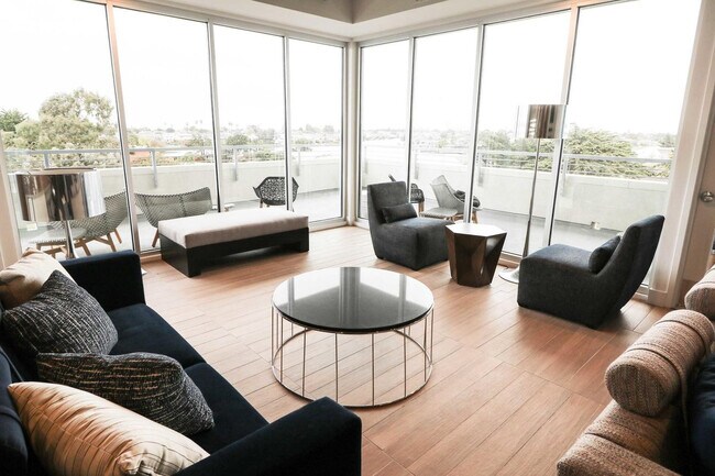 Foto del edificio - 55 Triton Park Ln