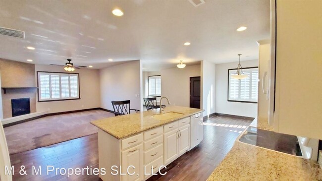 Building Photo - 3 br, 2 bath House - 7135 W Oromia View Dr