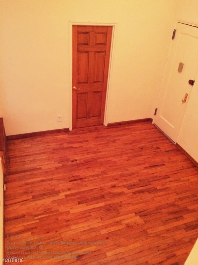 Building Photo - 205 W 85th St