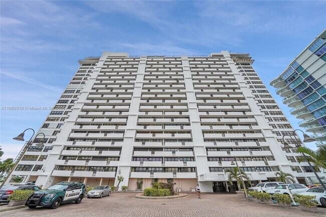 Foto del edificio - 936 Intracoastal Dr