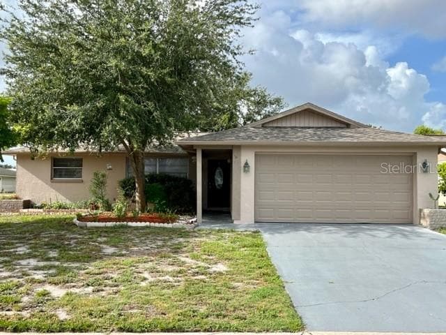 Foto principal - 7540 Oakshire Dr
