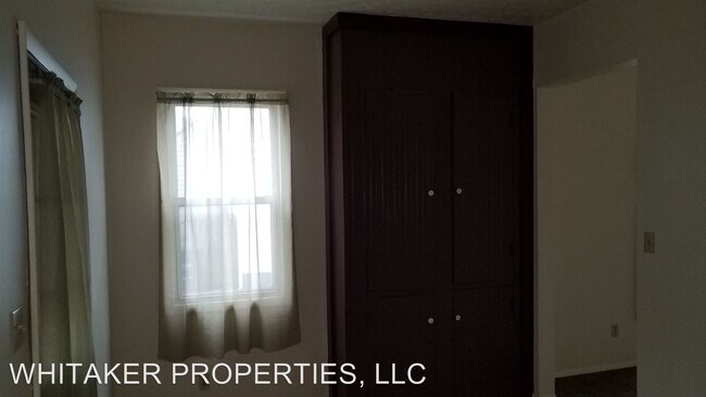 Building Photo - 245-247 Bierce Ave
