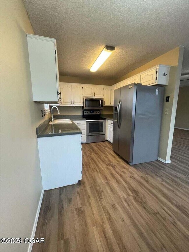 Foto del edificio - 3320 S Moffet Ave