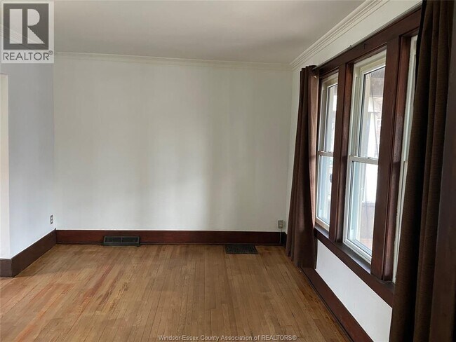 Building Photo - 570 Pine St