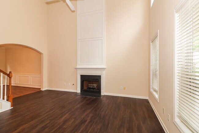 Foto del edificio - 109 Diamond Ridge Ave
