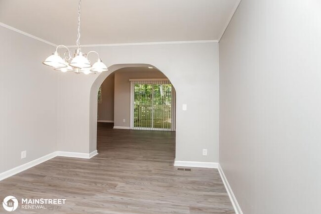Building Photo - 532 Stonewood Dr, Stone Mountain, GA 30087