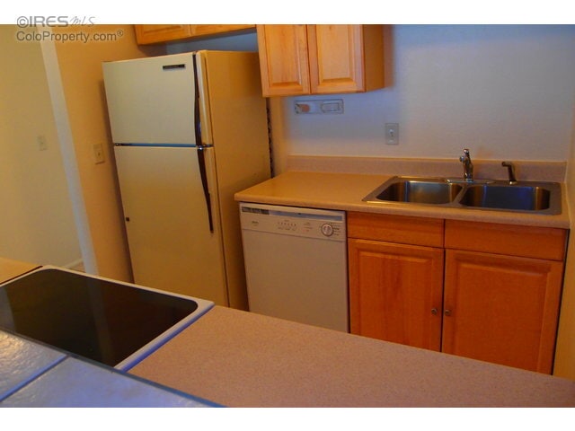 Foto del edificio - 2707 Valmont Rd. Apt 213D
