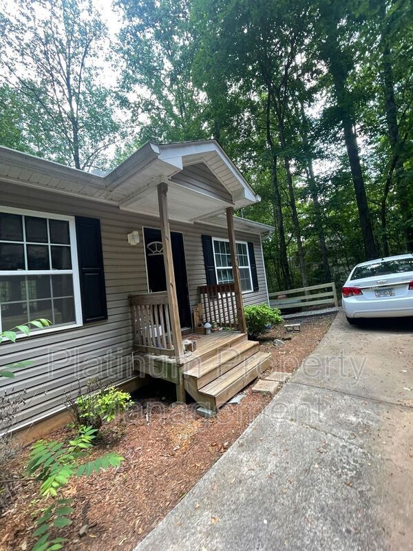 Building Photo - 112 Price Ln