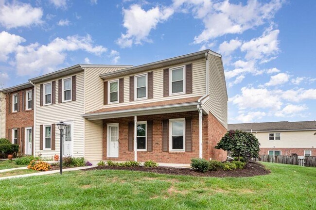 Building Photo - 501 Allenview Dr