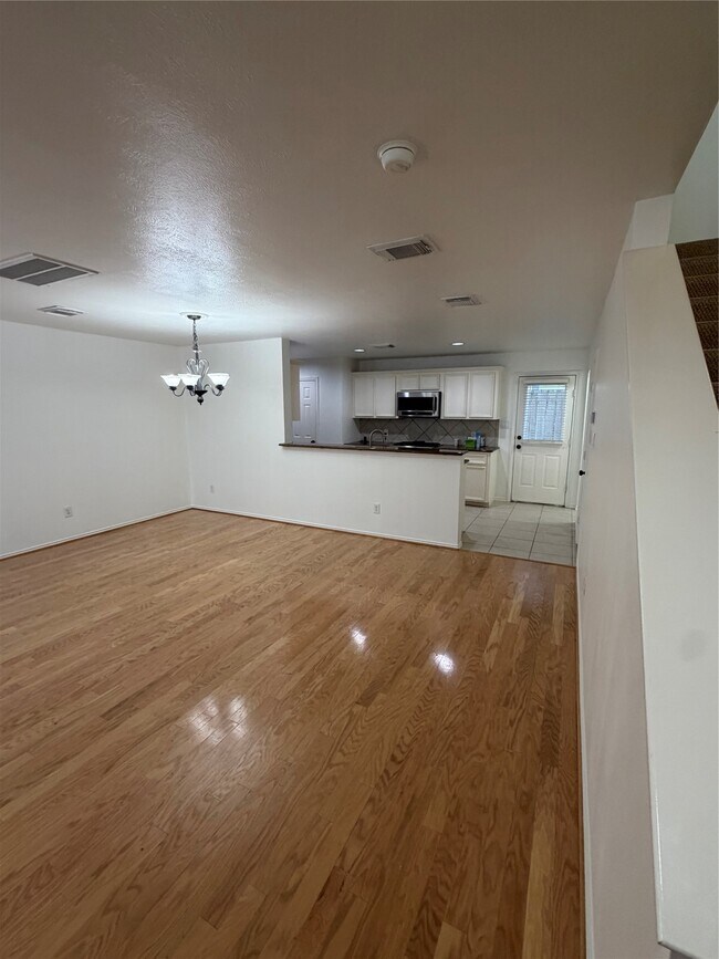 Foto del edificio - 1421 W 26th St