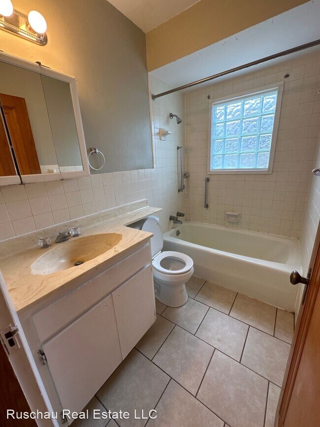 Building Photo - 2 br, 1 bath House - 1625 Fauver Ave