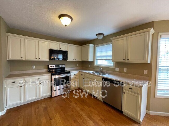 Foto del edificio - 1350 W Berkshire Ave