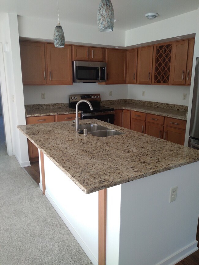 Foto del edificio - 2749 Hidden Dr