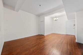 Building Photo - 227 Christopher Columbus Dr