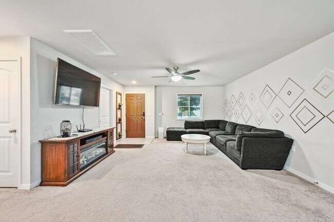 Foto del edificio - 5712 Boros Dr